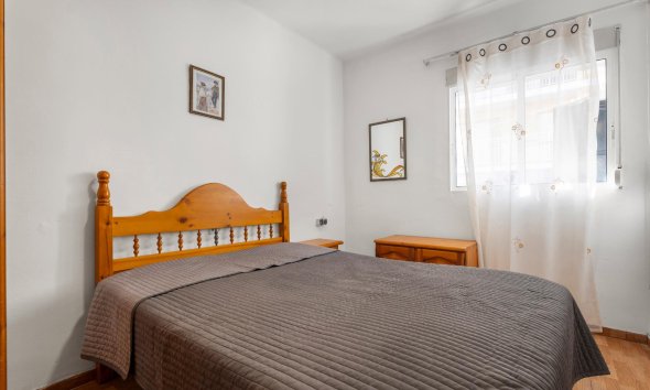 Resale - Apartment - Torrevieja - Estacion de autobuses