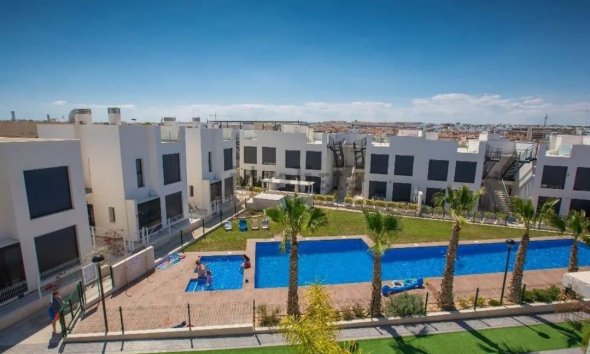 Resale - Villa - Torrevieja - Punta Prima