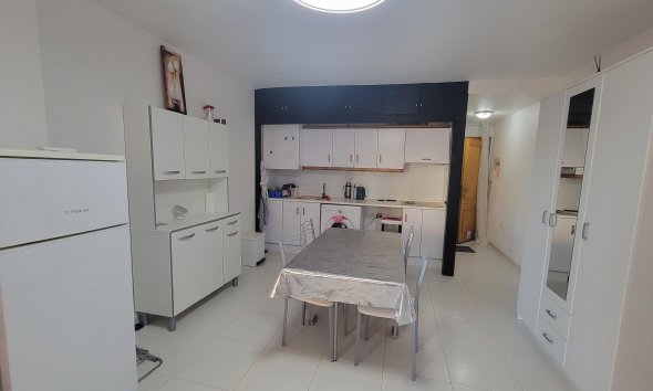 Resale - Apartment - Torrevieja - Playa del cura