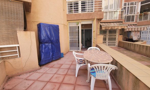 Resale - Apartment - Torrevieja - Playa del cura