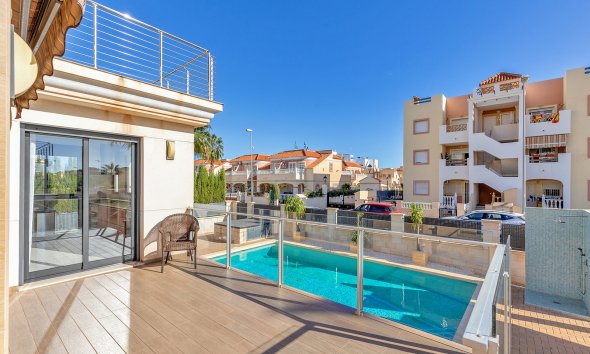 Resale - Villa - Orihuela Costa