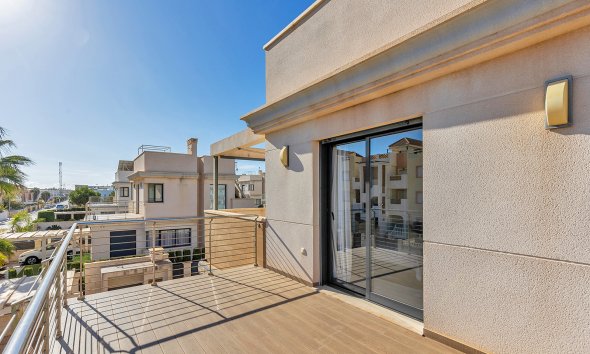 Resale - Villa - Orihuela Costa