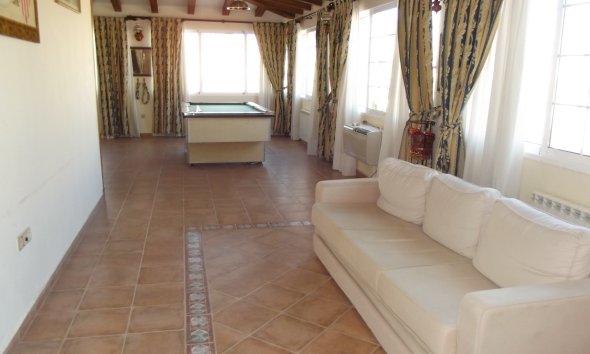 Resale - Villa - Torrevieja - El Chaparral