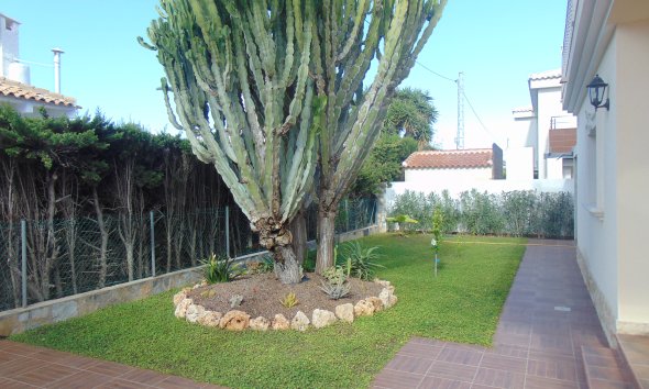 Resale - Villa - Orihuela Costa - Cabo Roig