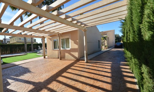 Resale - Villa - Torrevieja - Los Balcones