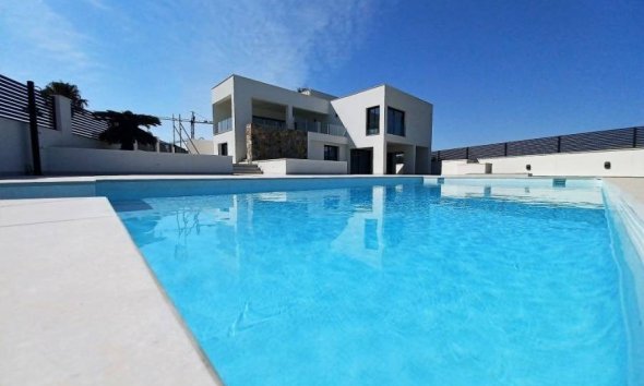 Resale - Villa - Torrevieja - Los Balcones