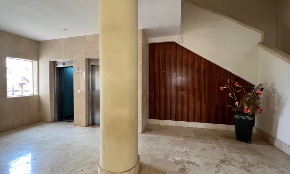 Resale - Apartment - Guardamar del Segura - Puerto