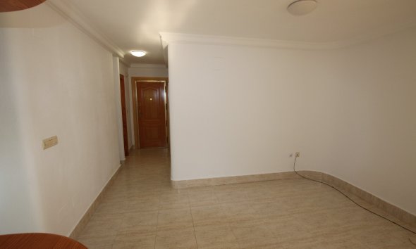 Resale - Apartment - Guardamar del Segura - El Moncayo