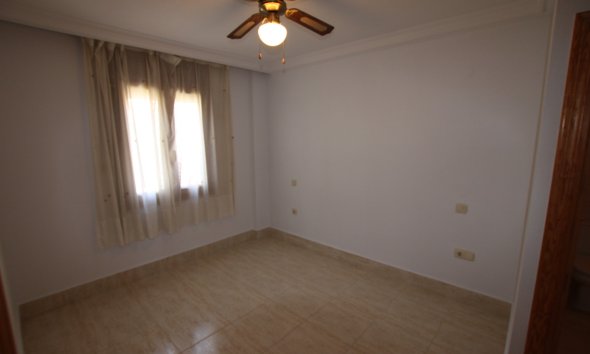 Resale - Apartment - Guardamar del Segura - El Moncayo