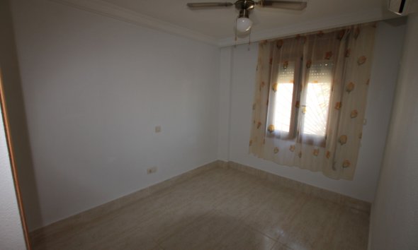 Resale - Apartment - Guardamar del Segura - El Moncayo