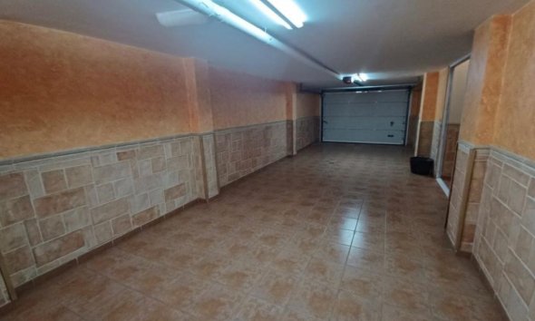 Resale - Villa - Torrevieja