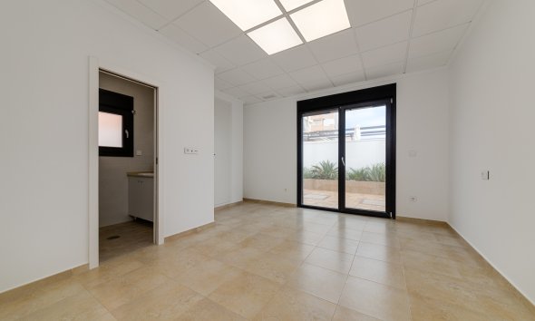 Resale - Villa - Torrevieja - La Mata