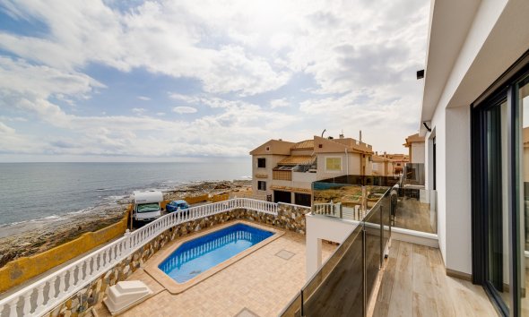 Resale - Villa - Torrevieja - La Mata