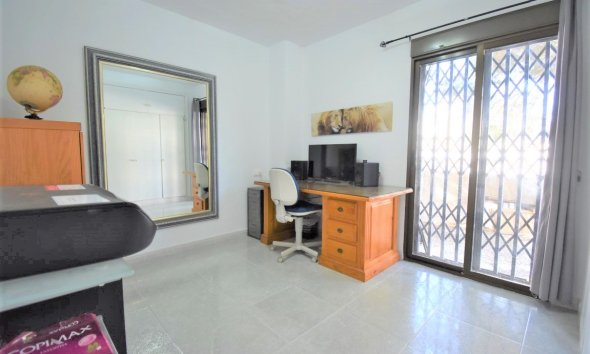 Resale - Villa - Orihuela Costa - Villamartín