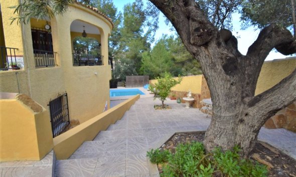 Resale - Villa - Orihuela Costa - Villamartín