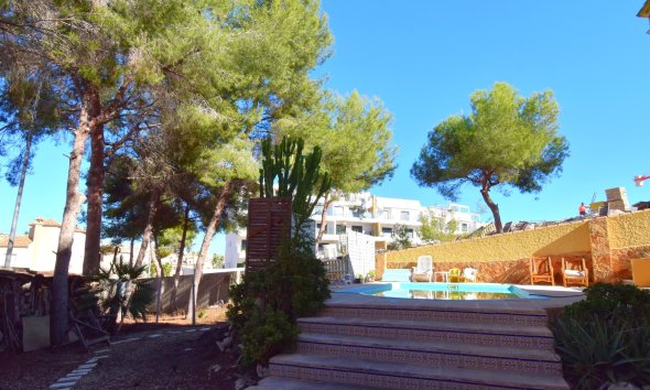 Resale - Villa - Orihuela Costa - Villamartín