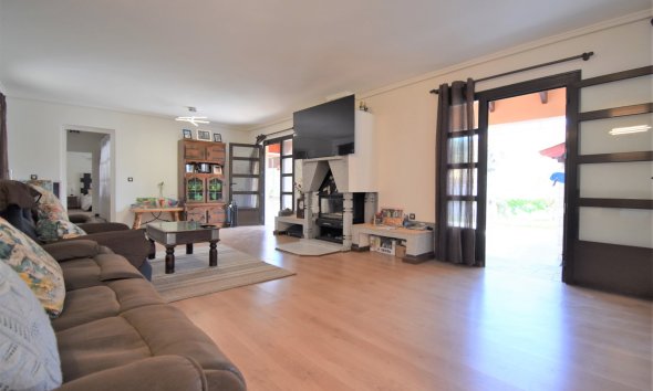 Resale - Villa - Orihuela Costa - Villamartín