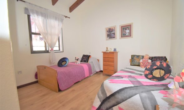 Resale - Villa - Orihuela Costa - Villamartín