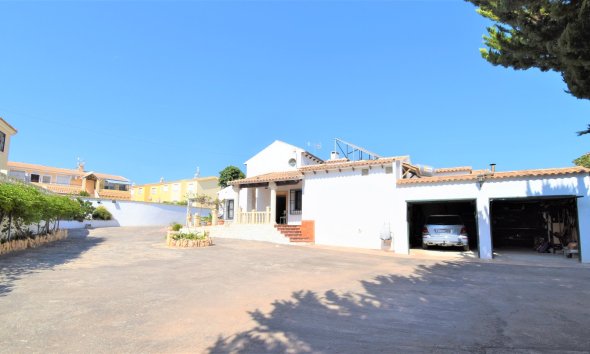 Resale - Villa - Orihuela Costa - Villamartín