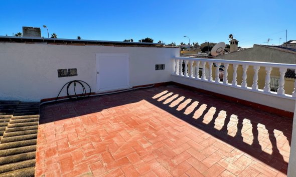 Resale - Villa - Torrevieja - El Chaparral