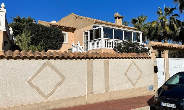 Reventa - Villa - Torrevieja - Los Balcones