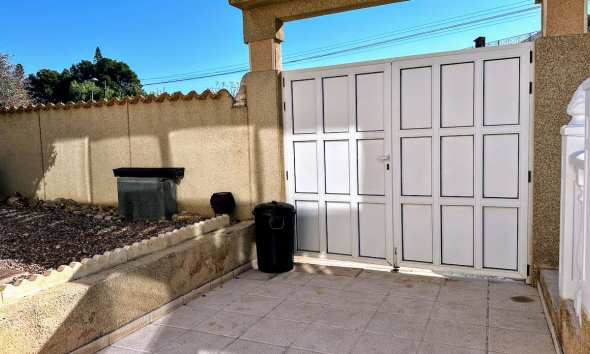 Reventa - Villa - Torrevieja - Los Balcones