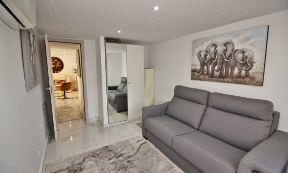 Resale - Villa - Villamartin - Villamartín