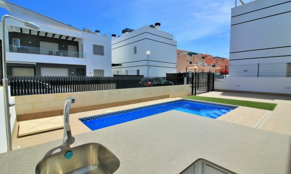 Reventa - Villa - Villamartin - Villamartín