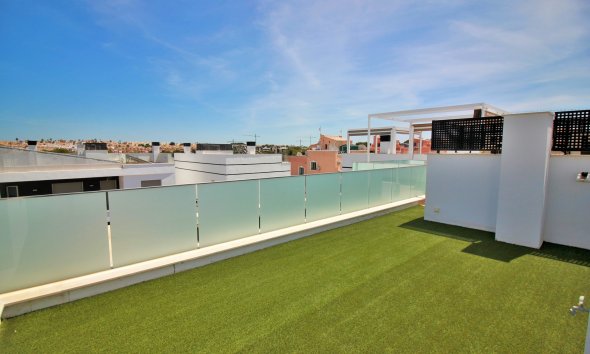 Reventa - Villa - Villamartin - Villamartín