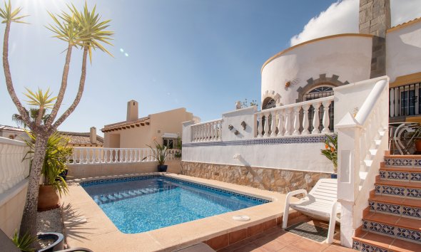 Resale - Villa - Orihuela Costa - Los Dolses