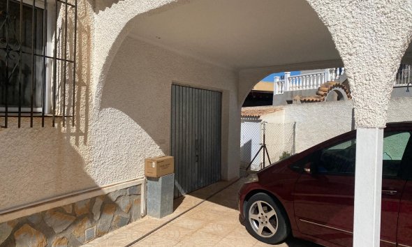 Resale - Villa - Torrevieja - El Chaparral