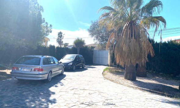 Resale - Villa - Torrevieja - El Chaparral