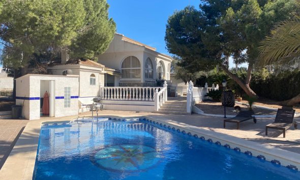 Resale - Villa - Torrevieja - El Chaparral