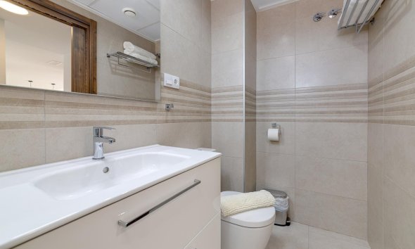 Resale - Apartment - Orihuela Costa - Villamartín