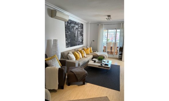 Resale - Apartment - Punta Prima