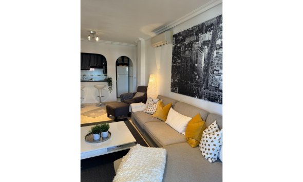 Resale - Apartment - Punta Prima