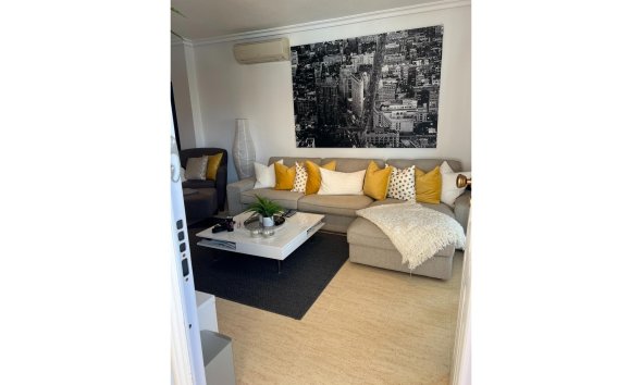 Resale - Apartment - Punta Prima