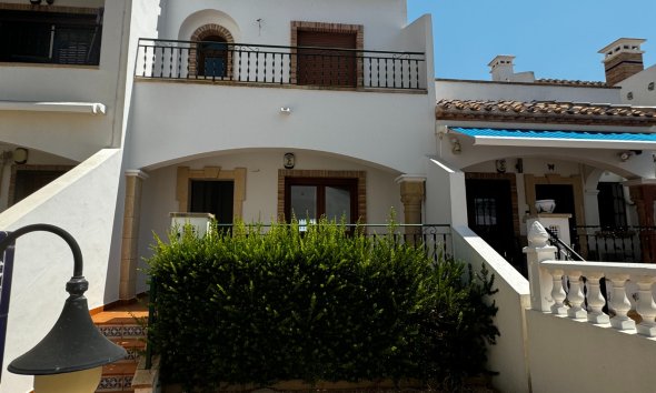 Resale - Town House - Orihuela Costa - Villamartín