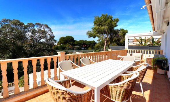 Resale - Villa - Orihuela Costa - Campoamor