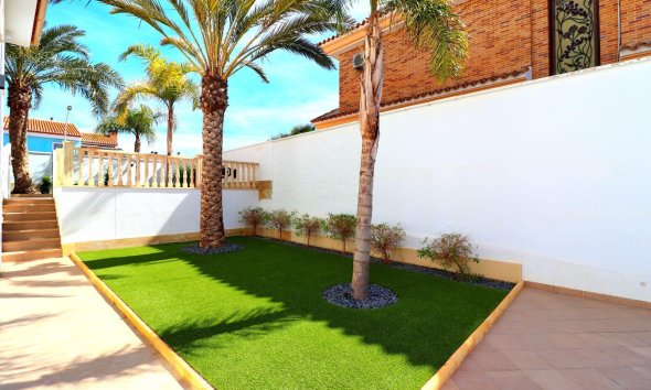 Resale - Villa - Orihuela Costa - Campoamor