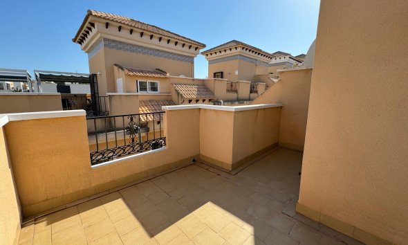 Resale - Town House - Orihuela Costa - Villamartín