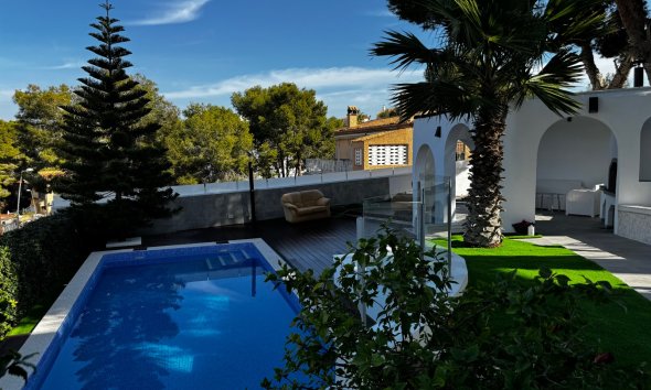 Resale - Villa - Torrevieja - Los Balcones