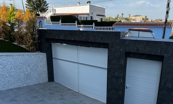 Resale - Villa - Torrevieja - Los Balcones