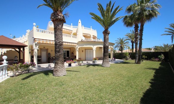 Resale - Villa - Torrevieja - Punta Prima