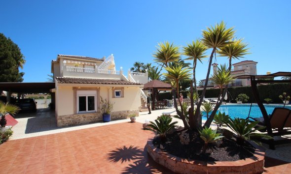 Resale - Villa - Torrevieja - Punta Prima