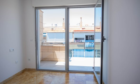 Resale - Apartment - Torrevieja - Playa del Cura