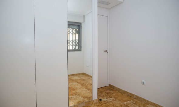 Resale - Apartment - Torrevieja - Playa del Cura