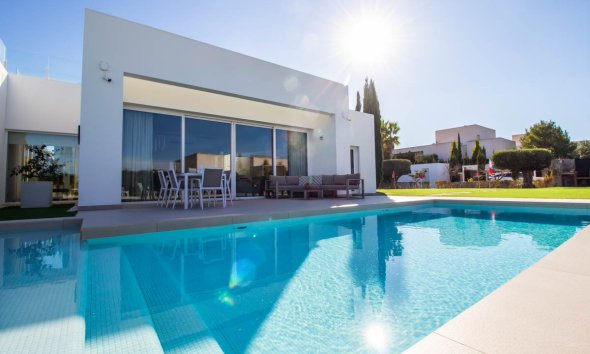 Resale - Villa - Orihuela - Las colinas