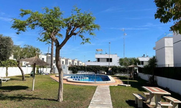 Resale - Town House - Orihuela Costa - Villamartín