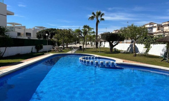 Resale - Town House - Orihuela Costa - Villamartín